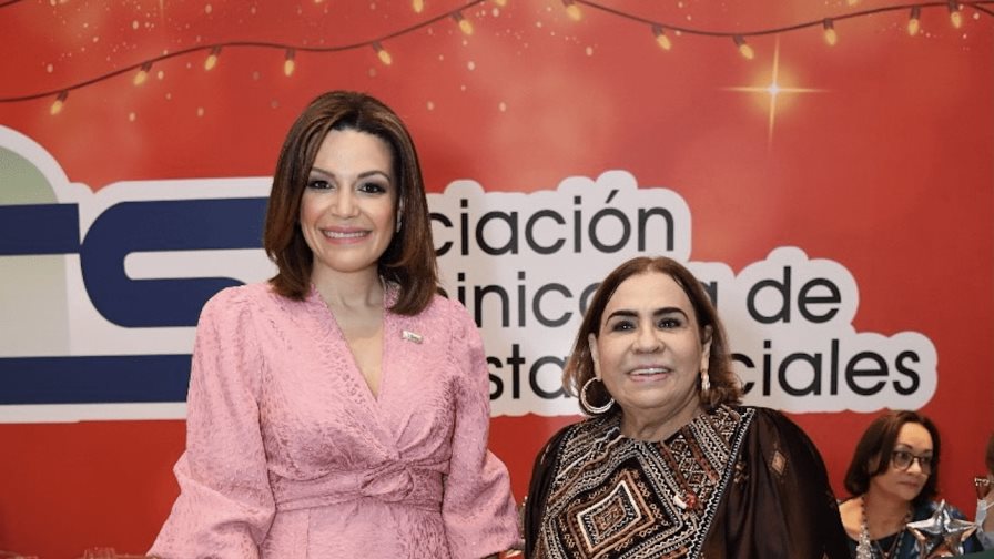 La Asociación Dominicana de Cronistas Sociales celebra una divertida fiesta de Navidad
