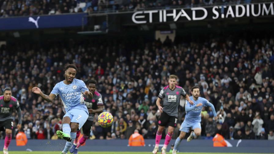 City se afianza en el liderato y golea al Leicester