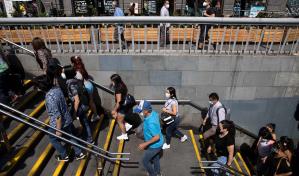 Chile anuncia restricciones a 1.6 millones de personas que no se han puesto la tercera dosis