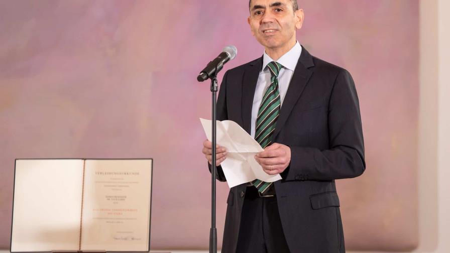 El director de BioNTech no rechazó vacunarse contra la covid-19 por seguridad