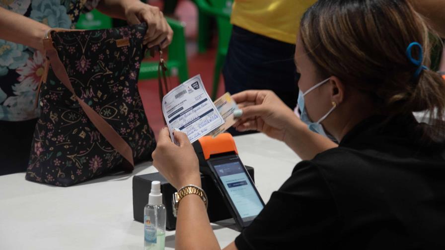 A partir del 31 de enero exigirán tarjeta de vacunación con tercera dosis en RD A partir del 31 de enero exigirán tarjeta de vacunación con tercera dosis en RD