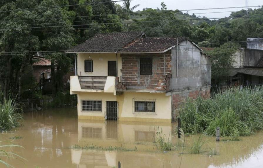 Al menos 18 muertos y unos 16.000 damnificados por las lluvias en  Brasil