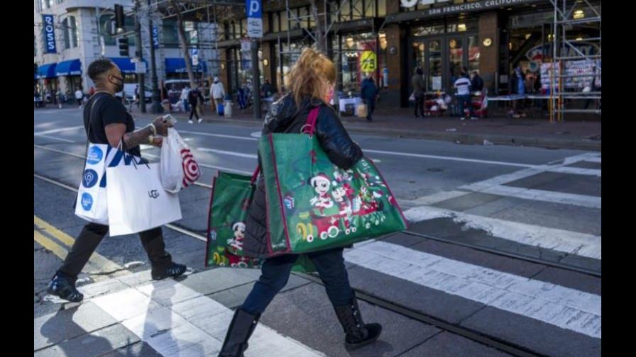Los estadoundienses compraron un 8.5 % más en esta temporada navideña
