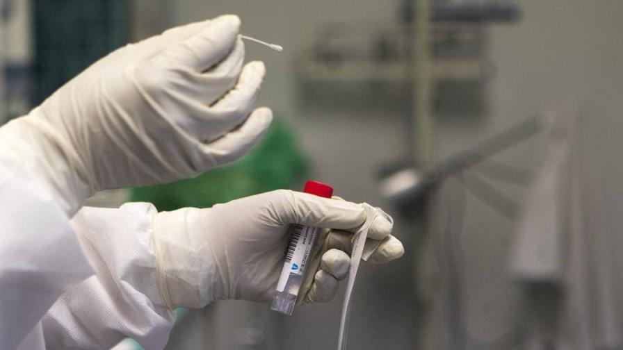 América encara 2022 con más de cien millones de casos y en alerta por ómicron