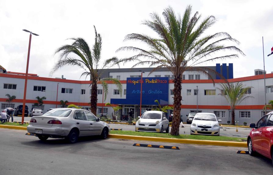 Renuncia director del hospital infantil de Santiago