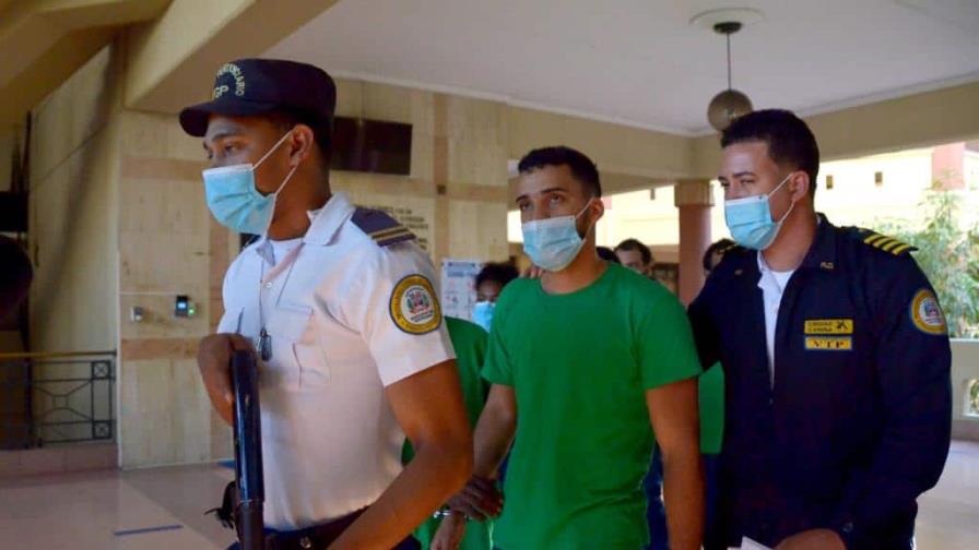 Otra vez aplazan medida de coerción contra colmadero acusado de estafar programas sociales del Gobierno