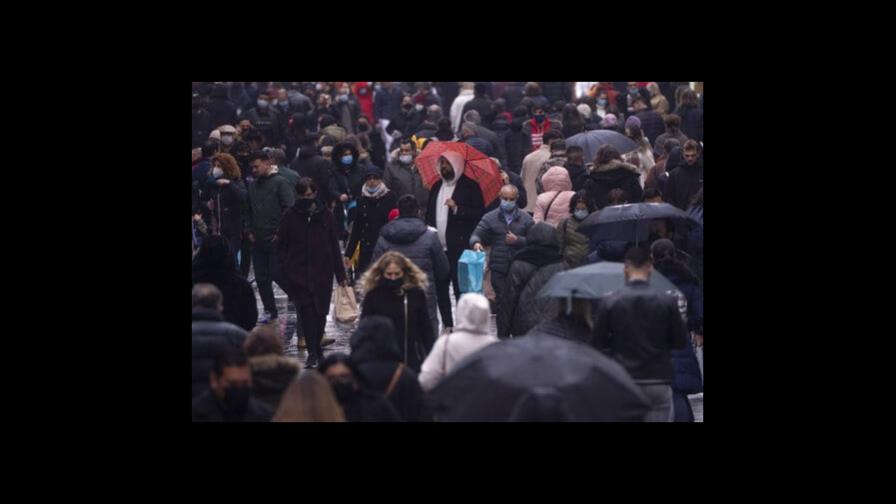 España bate récord de nuevos casos de COVID-19