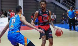 Centro y Antonio Guzm&aacute;n triunfan en inicio semifinal baloncesto de Hig&uuml;ey