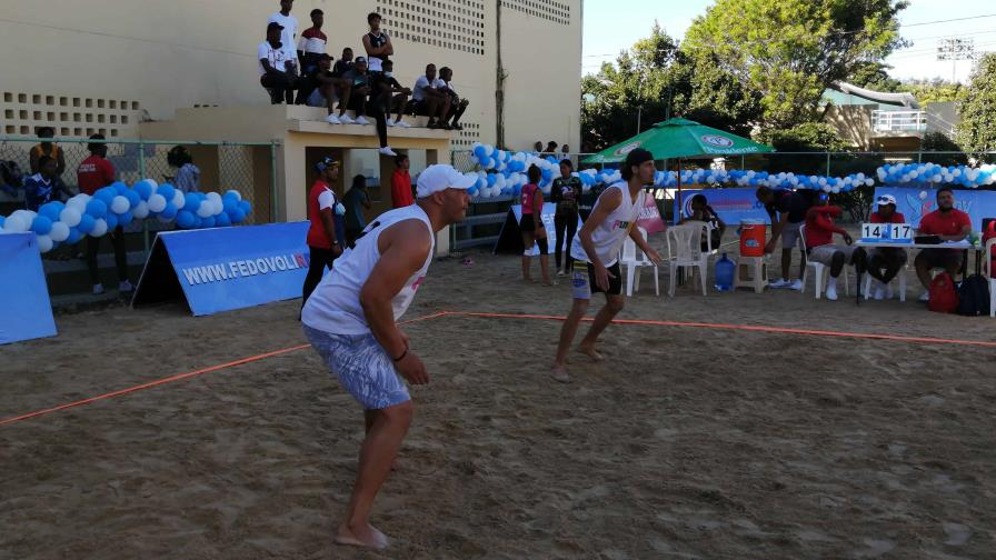 Este miércoles se definen los campeones del torneo nacional de voleibol de playa Este miércoles se definen los campeones del torneo nacional de voleibol de playa