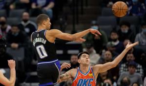 Haliburton ayuda a Kings en triunfo sobre Thunder disminuido