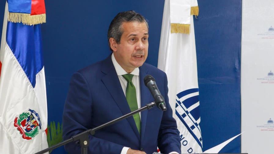 Medio Ambiente prohíbe fondeo de embarcaciones en la bahía de Ocoa