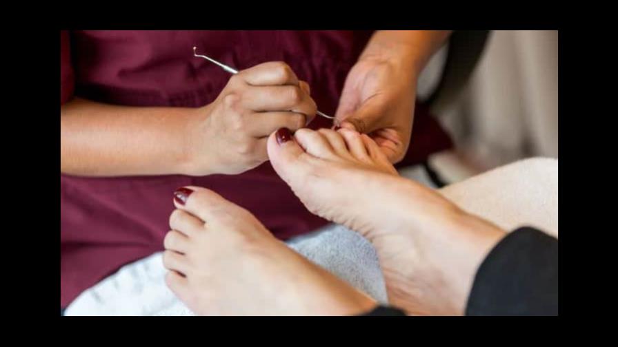 Mujer amputada por infectarse en una pedicura recibirá 1,750,000 dólares