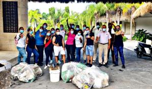 Hoteles Meliá realiza jornada de limpieza de manglares