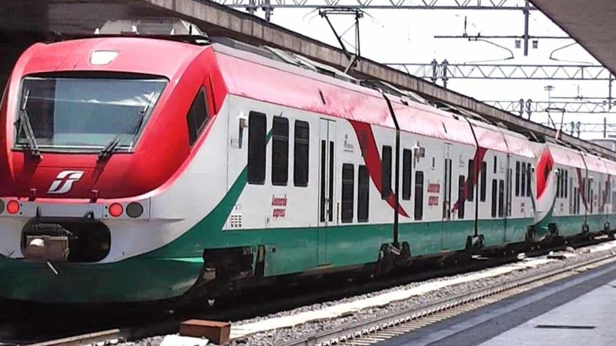 Cancelaciones de trenes y largas esperas por aumento casos ómicron en Italia