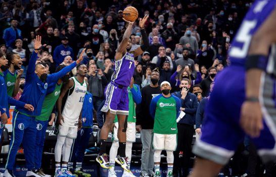 Triple de Met al final da el triunfo a Kings ante Mavericks