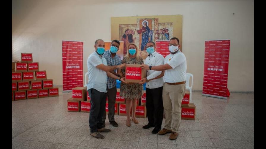 Fundación Mapfre entrega kits de alimentos a 931 familias