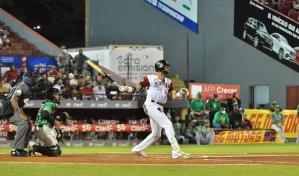 Urrutia dispara dos jonrones, remolca cinco y Gigantes ganan tercero corrido del round robin
