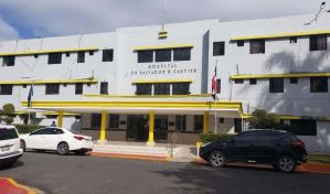 Renuncia director del Salvador B. Gautier, se queja de falta de apoyo del Servicio Nacional de Salud