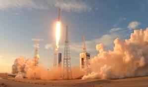 Irán anuncia el lanzamiento de un cohete espacial con aparatos de investigación