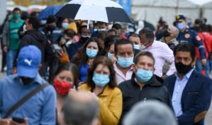 Colombia despide el 2021 con la cuarta ola de la pandemia en plena ebullición