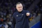 NBA pospone juego Warriors-Nuggets ante ola de contagios de COVID-19