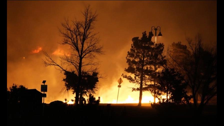 Una fuerte nevada caerá sobre Colorado en medio de incendios devastadores