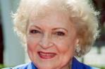 Hollywood llora la muerte de Betty White, un tesoro nacional de las risas