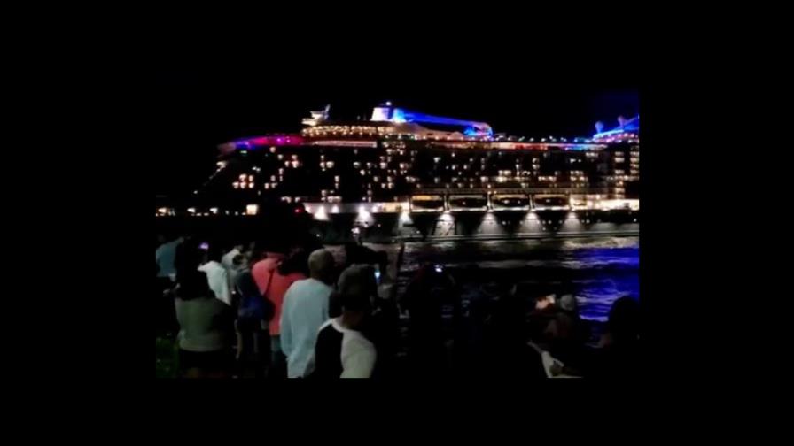 Decenas de personas despiden en Puerto Plata el crucero “Odyssey of the Seas”