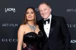 Lo que hizo Salma Hayek al encontrar un mensaje de otra mujer en el celular de su esposo