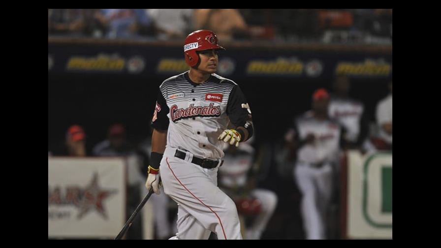 Juniel Querecuto líder en triunfo de los Cardenales