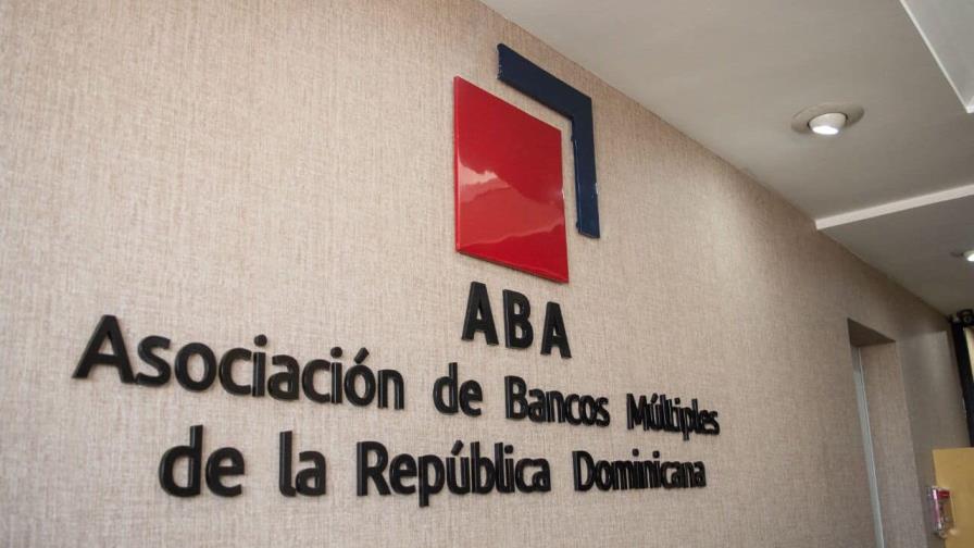 Bancos realizarán cambios temporales en horario de atención por aumento del COVID-19