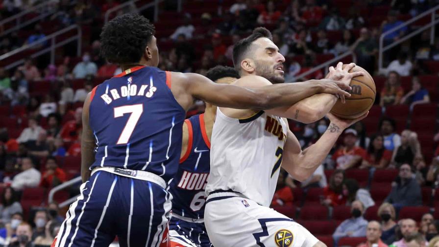 Jokic y Campazzo guían a Nuggets a victoria sobre Rockets