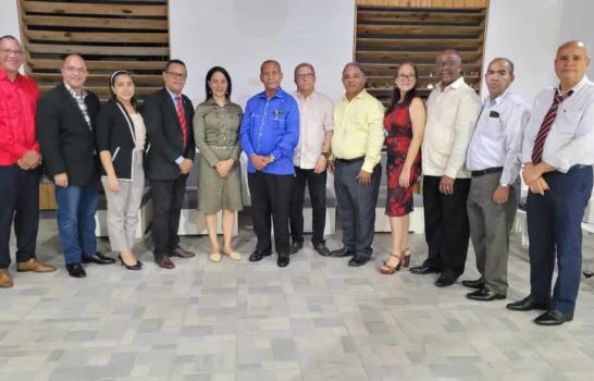 En Santiago abarrotan centros en busca de pruebas COVID-19