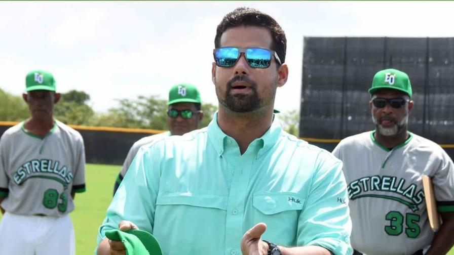 Estrellas contratan dos relevistas mexicanos