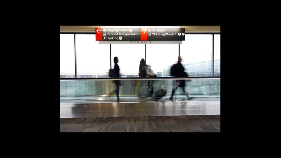 Nevadas y pandemia obligan a cancelar vuelos en el mundo