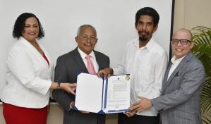 El Intec recibe patente por innovación en baterías recargables