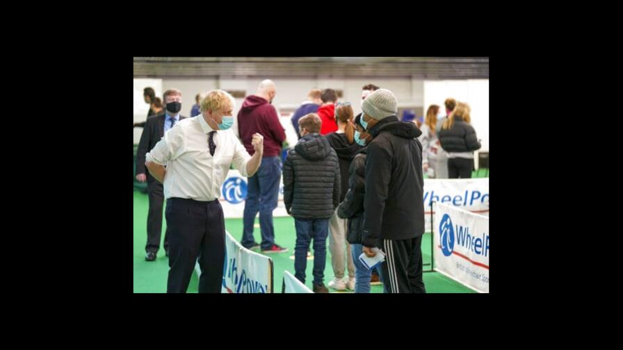 Alza de contagios presiona al sistema de salud británico Alza de contagios presiona al sistema de salud británico