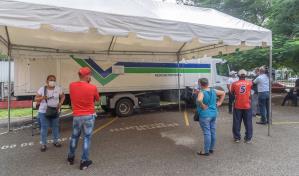 Cinco m&eacute;dicos que realizan pruebas COVID en el PRSC dan positivo al virus