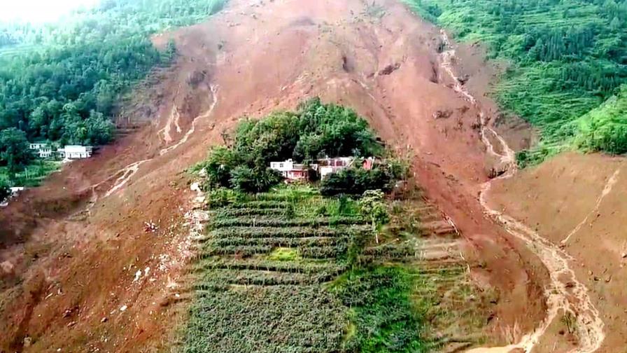 Al menos catorce fallecidos en un corrimiento de tierra en el centro de China
