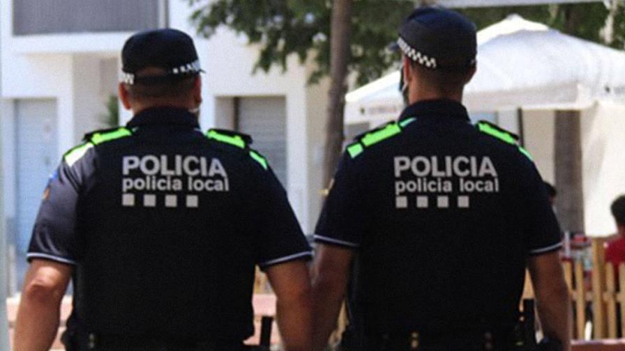 Policía descubre una orgía ilegal con unas 70 personas en Barcelona Policía descubre una orgía ilegal con unas 70 personas en Barcelona
