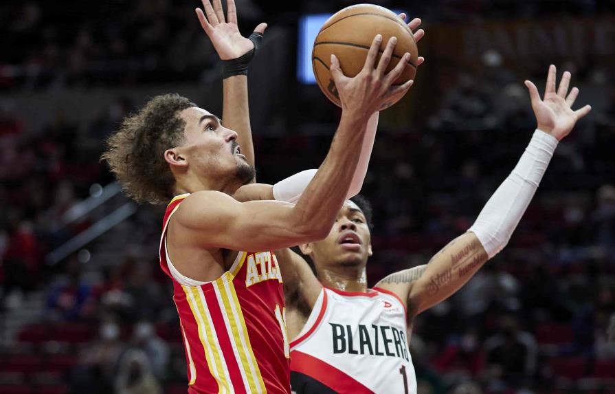 Blazers ganan a Hawks pese a récord de Young con 56 puntos