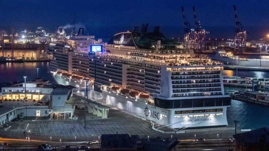 Los 150 pasajeros positivos de Covid de un crucero desembarcan en Italia