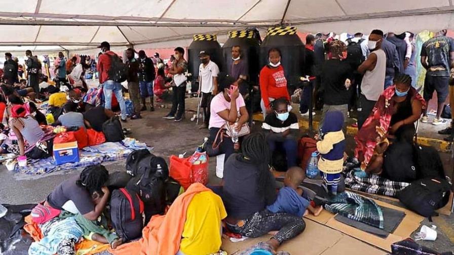 México recibe un 87 % más solicitudes de refugio que en el 2019