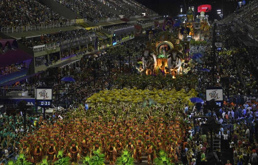 Río cancela el carnaval de rúa y solo hará desfiles en el sambódromo