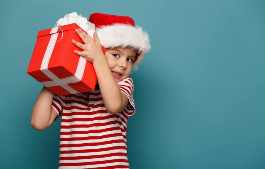 ¿Niños hiperregalados? Aplica la regla de los cuatro regalos el Día de Reyes