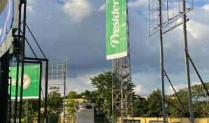 Inician el montaje de torres para nuevas luces LED en el Quisqueya