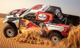 A Al-Attiyah se le cae el plan: “No queríamos abrir pista mañana”