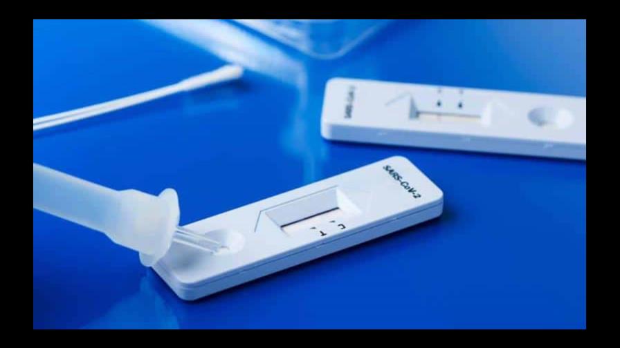 Argentina aprueba los autotesteos de COVID-19 debido al incremento de casos