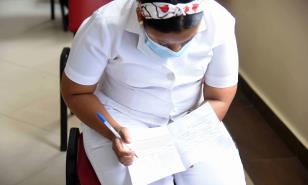 Cuidar en su pa&iacute;s o marcharse: el dilema de las enfermeras dominicanas