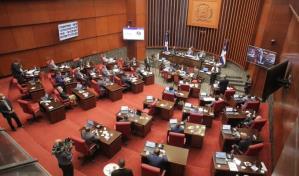 Ocho senadores no acuden a sesión por problemas de salud
